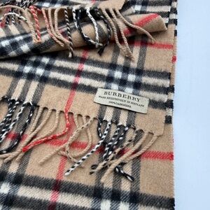 Burberry Cashmere scarf